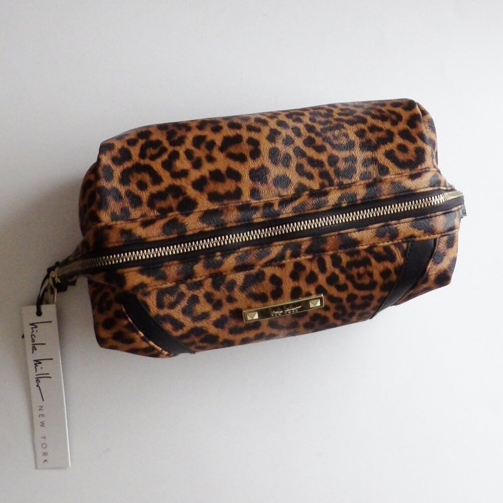 Nicole Miller Animal Print Make Up Bag Great as a Travel Toiletry Bag NWT - Picture 3 of 7